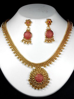 Exclusive Polki Set